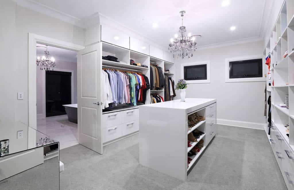 31 Clever Ideas for Walk-In Closets (Photo Gallery) – Home Awakening