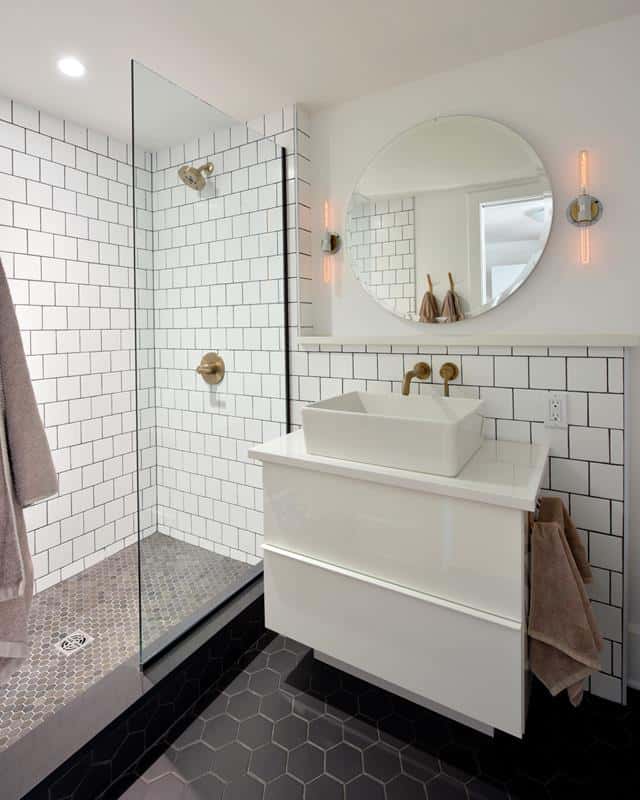 22 Subway Tile Bathroom Design Ideas (Photo Gallery) – Home Awakening