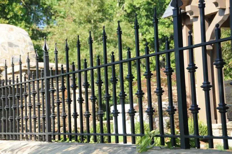 Wrought Iron Fence Design Ideas - 30+ Modern Wrought Iron Fence Designs ...